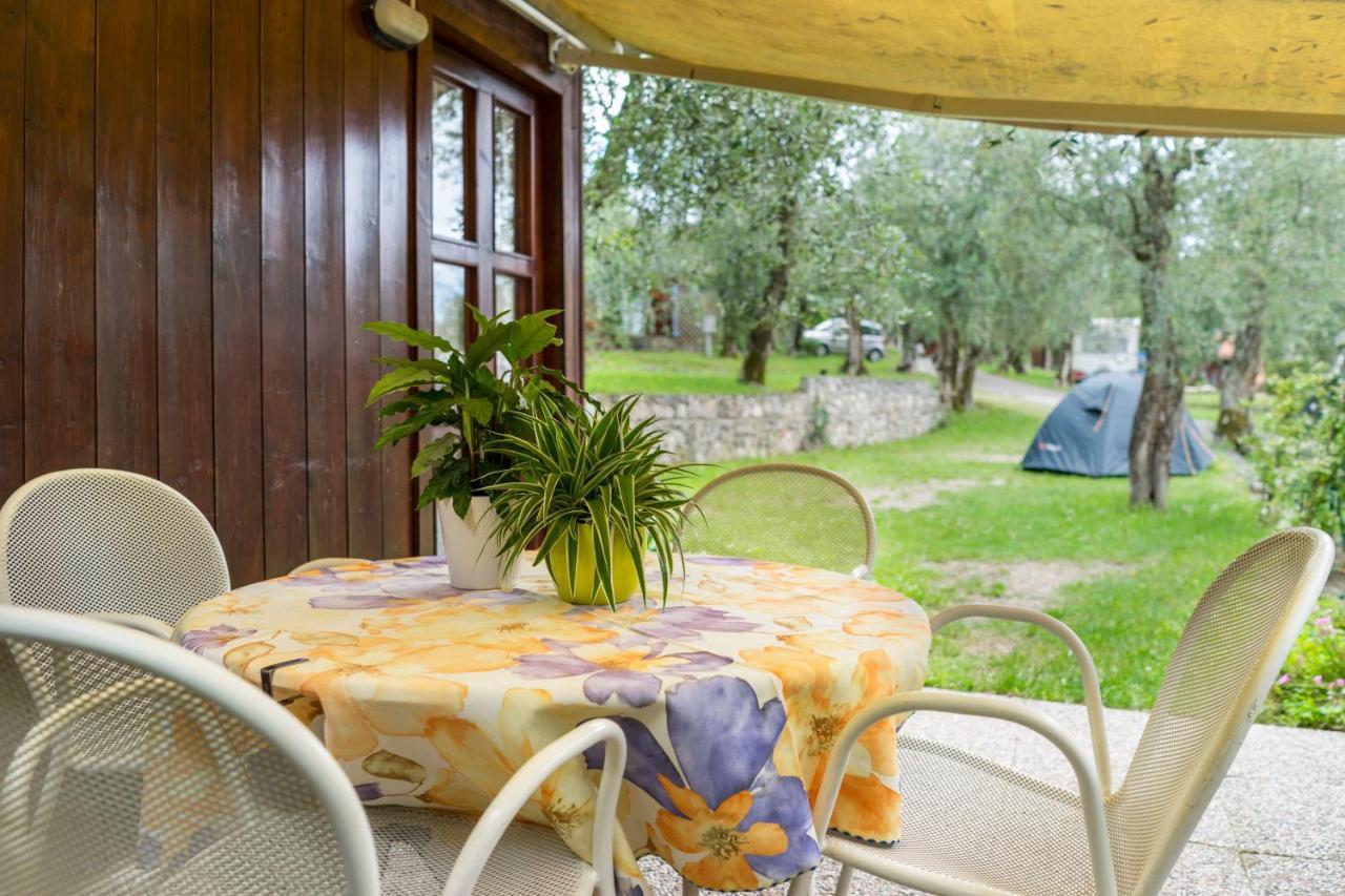 Monja Camping Village Бренцоне сул Гарда Екстериор снимка
