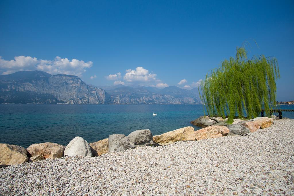 Monja Camping Village Бренцоне сул Гарда Екстериор снимка